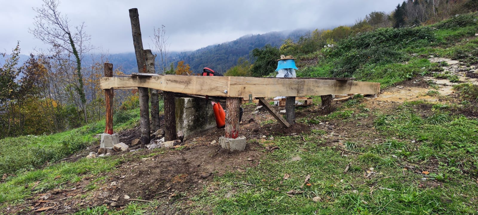 montaggio sostegni verticali