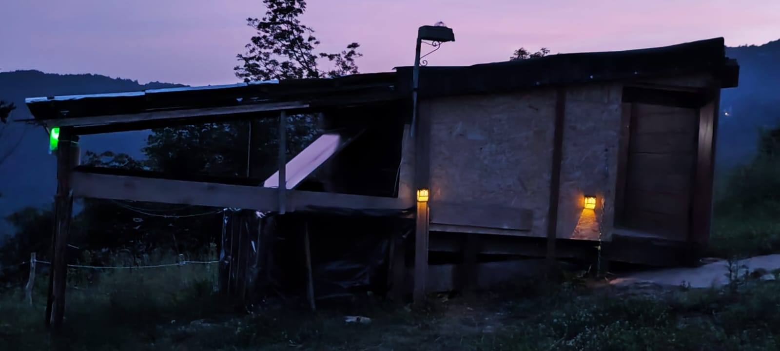 Tetto aperto dell'osservatorio Sparky's Stars